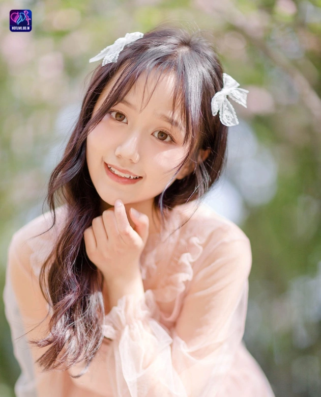Jing Yi Star Chinese Livestream Hot51: Revolutionizing the Way We Connect with Pretty women. 5 - HotLive Jing Yi-hotlive51